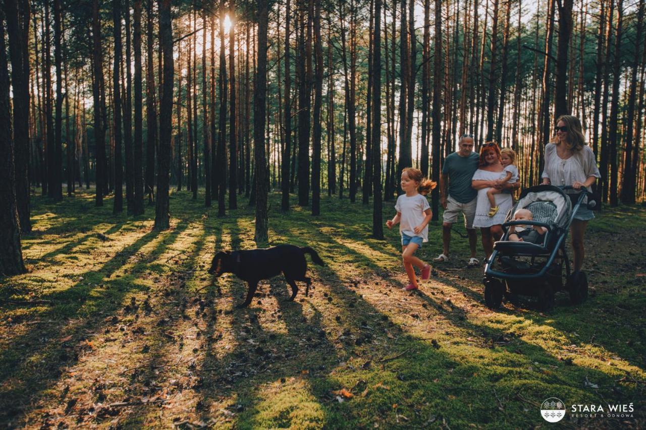 Resort Stara Wies Załęcze Małe Exteriör bild